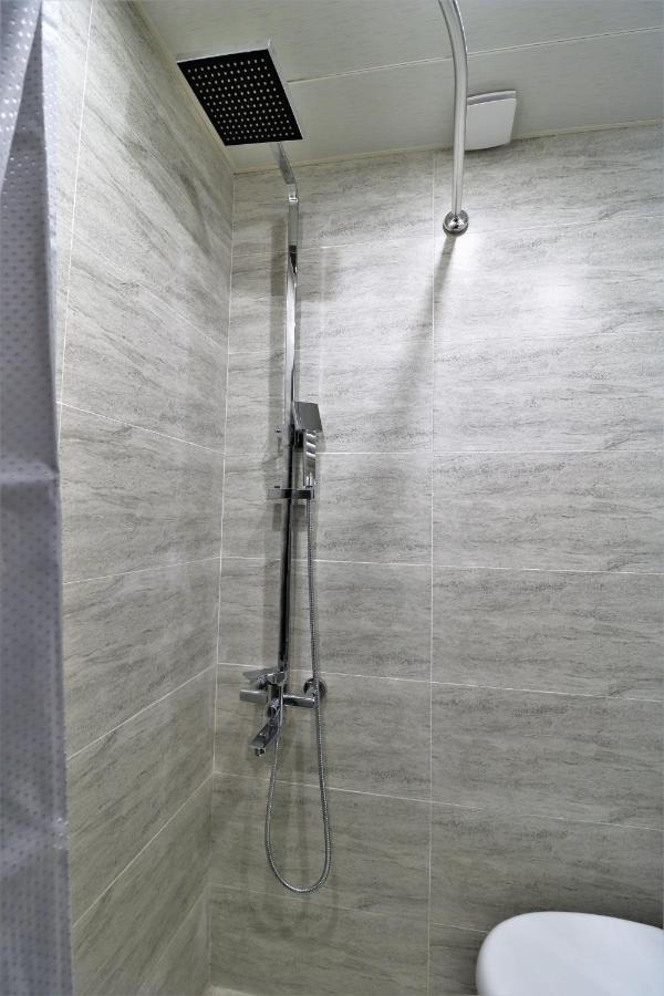 Apartment On Gudiashvili Тбилиси Екстериор снимка