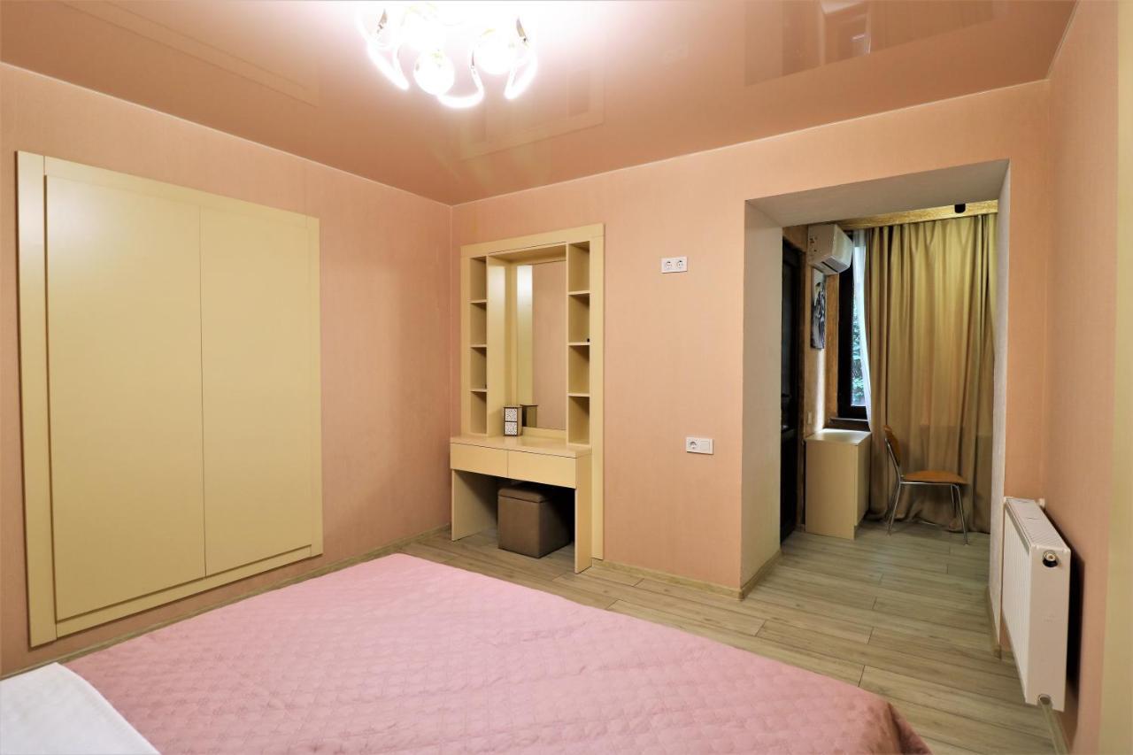 Apartment On Gudiashvili Тбилиси Екстериор снимка